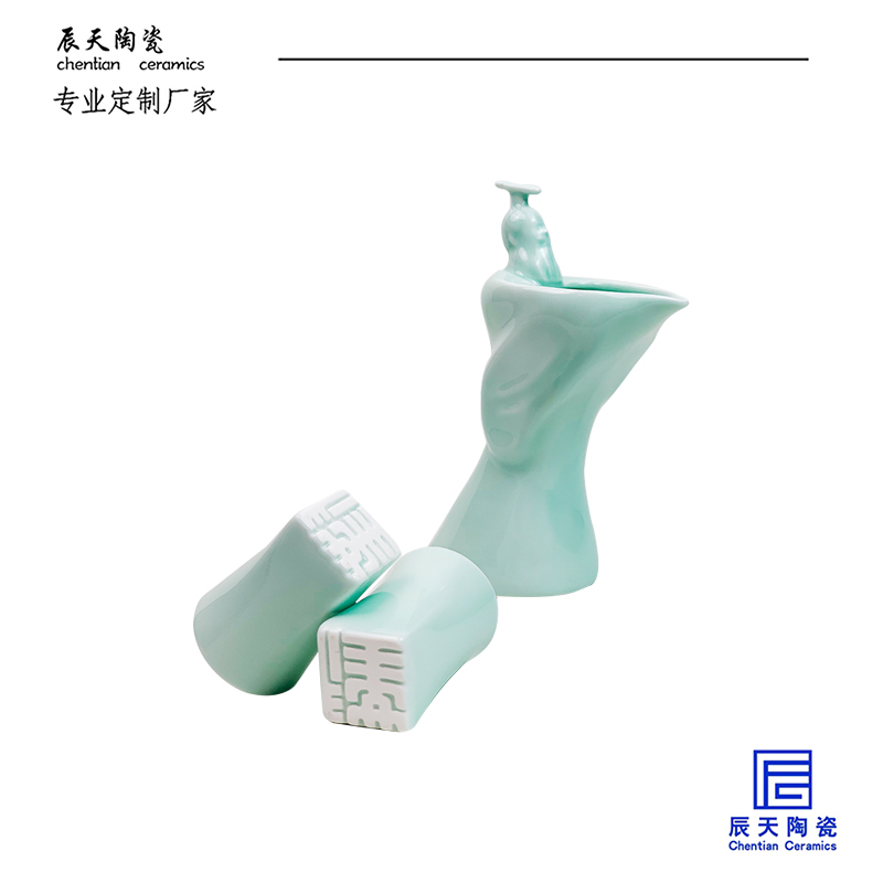 <b>客户定制 复古人物白色陶瓷曹操酒具</b>